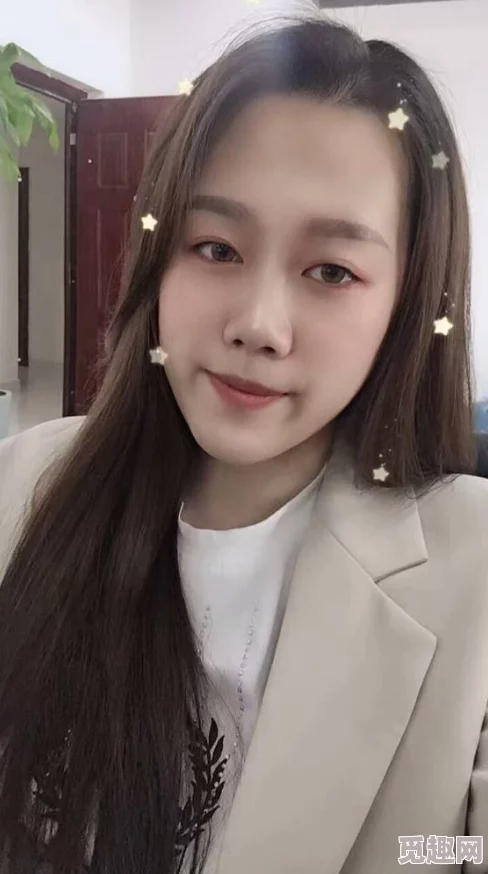 张婉莹西区幼儿被曝与富商传绯闻，疑似私下交往频繁引关注