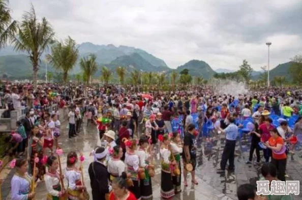 搡bbbb搡bbbb泰国：近期泰国旅游业复苏，吸引大量游客前来体验独特文化与美食