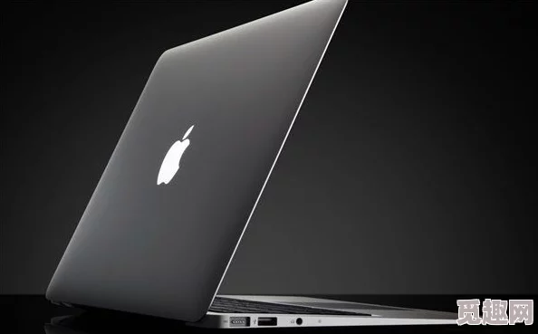 1819岁macbook pro的屏幕：用户反馈显示新款屏幕色彩表现优异，提升了工作和娱乐体验