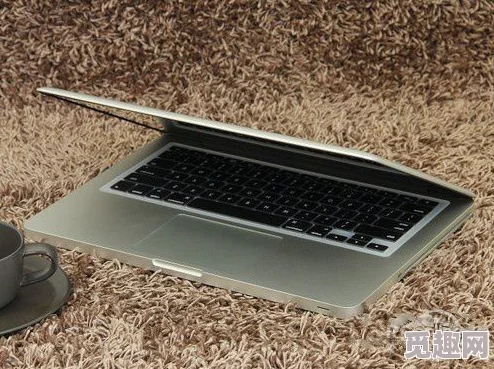 19岁macbookpro中国:网友曝出这款老旧笔记本竟然隐藏着不为人知的神秘故事,背后有多少青春回忆? 19岁macbookpro中国:网友曝出这款老旧笔记本竟然隐藏着不为人知的神秘故事,背后有多少青春回忆?