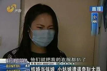 男人摸女人胸视频网友认为这种行为不尊重女性，应该加强对性骚扰的法律意识和社会教育，呼吁保护女性权益