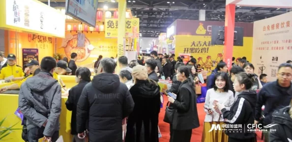 中国一级黄色大片：最新动态揭示行业发展趋势与市场变化，观众需求不断升级，内容创作面临新挑战