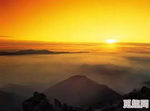 雾灵山长城农家院迎来秋季旅游高峰特色美食与自然风光吸引众多游客前来体验乡村生活