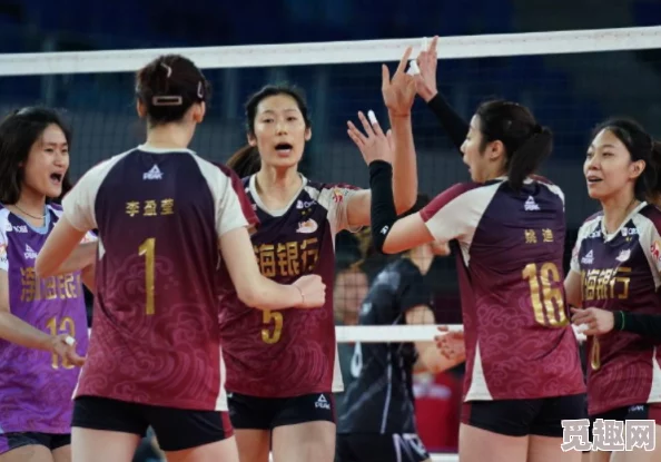 《迈开腿让我看看你的草莓图片》10月13日CBA季前赛天津vs新疆团结拼搏展现青春力量 《迈开腿让我看看你的草莓图片》10月13日CBA季前赛天津vs新疆团结拼搏展现青春力量