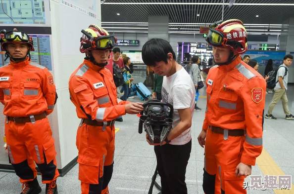 地铁逃生五图单排出生点揭秘：哪个位置更易生存，最新爆料分析！